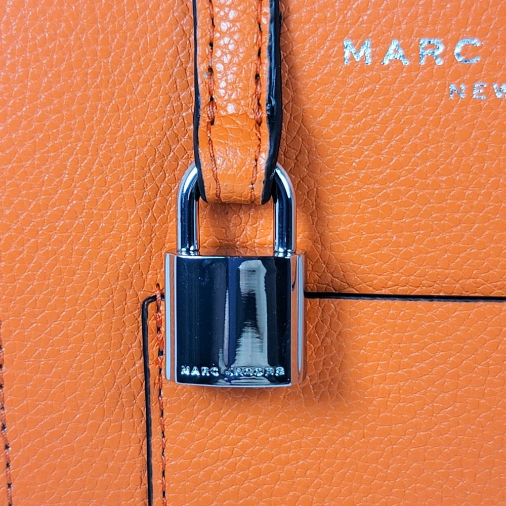 Marc Jacobs New Micro Leather Cross Body Tote - Picture 3 of 12